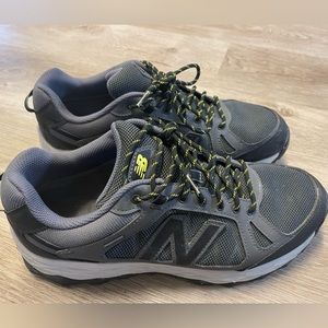 Mens used new balance shoes size 12 in great condition